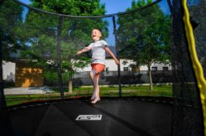 Trampolina ogrodowa G21 ogrodowa SpaceJump z siatką wewnętrzną 10 FT 305 cm czerwona 4