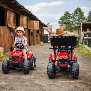 Falk FALK Traktor Massey Ferguson Czerwony na Pedały z Przyczepką od 3 Lat 7