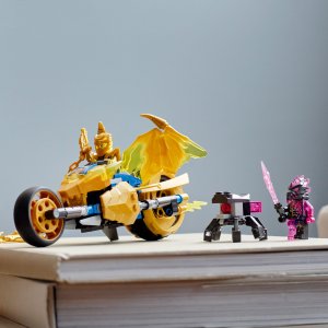 LEGO Ninjago Złoty smoczy motocykl Jaya (71768) 9