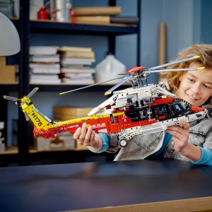LEGO Technic Helikopter ratunkowy Airbus H175 (42145) 2