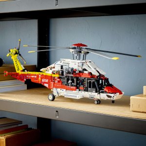 LEGO Technic Helikopter ratunkowy Airbus H175 (42145) 4