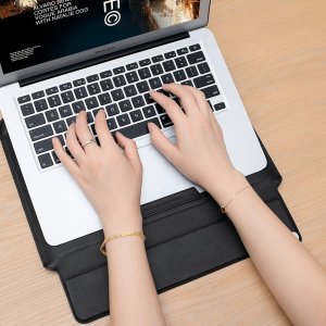 Etui Nillkin Nillkin 2w1 pokrowiec na MacBooka 16`` etui torba na laptopa podstawka czarno-biały 9