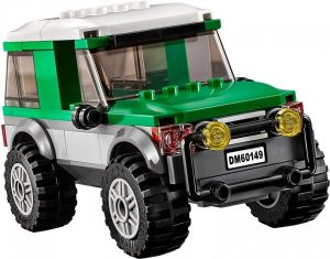 LEGO City Terenówka 4x4 z Katamaranem (60149) 4