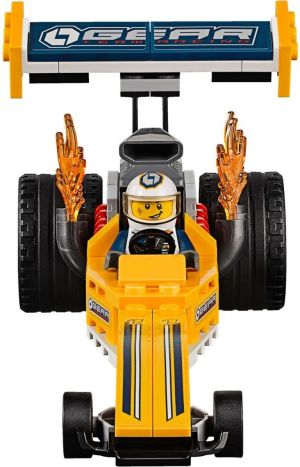 LEGO City Great Vehicles Transporter Dragsterów (60151) 4