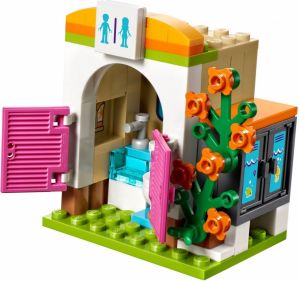 LEGO Friends Basen w Heartlake (41313) 3