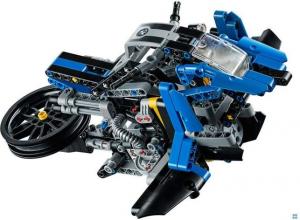 LEGO Technic BMW R 1200 GS Adventure (42063) 6