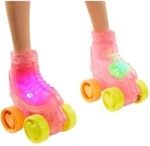 Lalka Barbie Mattel Barbie na wrotkach DTW17 5