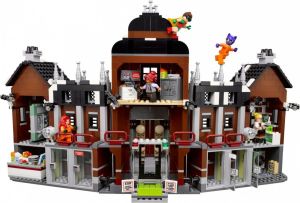 LEGO Batman Arkham Asylum (70912) 10