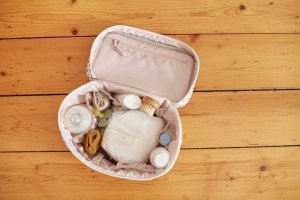 Lassig Casual Label Kuferek podróżny na akcesoria Flowers white jeden rozmiar 11