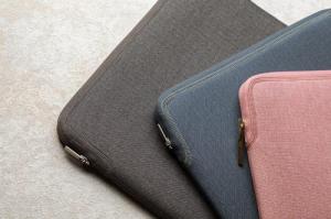 Etui Moshi Moshi Pluma macbook Pro 14" (2021) carnation pink 2