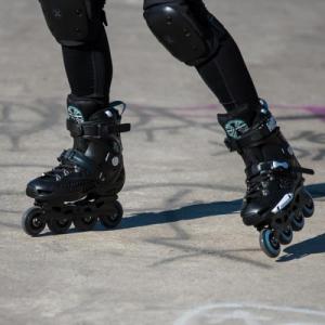 Rolki Nils Extreme NA20001 freestyle czarne r. 35 12