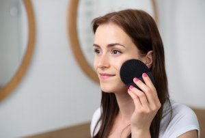 Concept Soniczna szczoteczka do czyszczenia skóry  czarny kawior SK9005 5