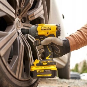 Klucz udarowy Stanley SFMCF920B 18 V 1/2" 4