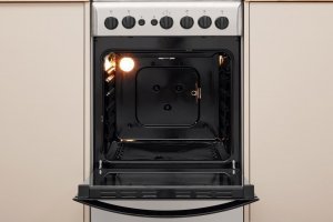 Kuchenka Indesit IS5G1PMX/E 4