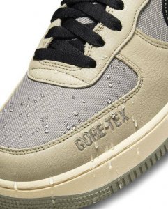 Nike Buty męskie NIKE AIR FORCE 1 GTX GORE-TEX (DO2760 206) 39 8