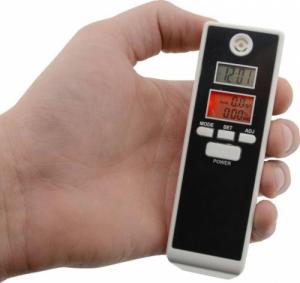 Alkomat Compass Cyfrowy tester alkoholu w wydychanym powietrzu  czarny/biał 3