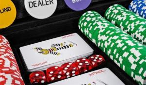 Upominkarnia Poker - zestaw 500 żetonów w walizce HQ 8