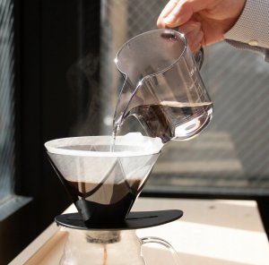 Hario Hario - V60 MUGEN - Plastikowy Dripper - Czarny 10