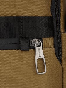 Pacsafe Torba męska na ramię antykradzieżowa/ listonoszka Pacsafe Metrosafe X vertical crossbody - Tan 8