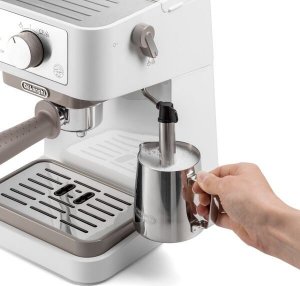 Ekspres ciśnieniowy DeLonghi Stilosa EC260.W 3