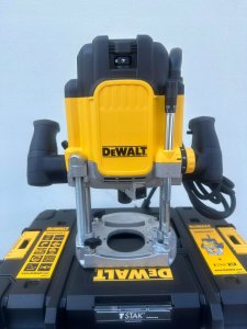 Frezarka Dewalt 2300 W 17
