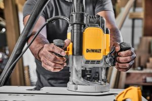 Frezarka Dewalt 2300 W 23