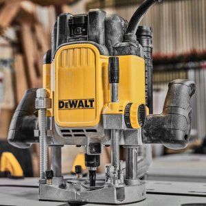 Frezarka Dewalt 2300 W 10