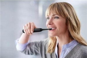 Szczoteczka Philips Sonicare ProtectiveClean 4300 HX6800/87 Czarna 3