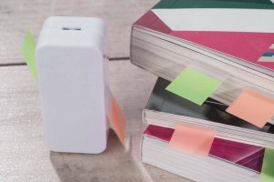 Upominkarnia Karteczki samoprzylepne w podajniku RECTANGLE 3