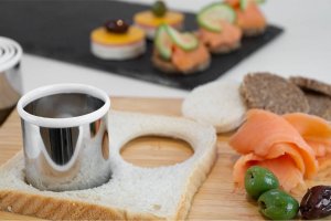 Lurch foremki lub wykrawacze do deserów i dekoracji, okrągłe, śred. 4-9 x 5 cm 3