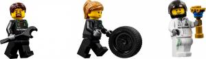 LEGO Speed Champions Zespół Formuły 1 Mercedes AMG Petronas (75883) 11
