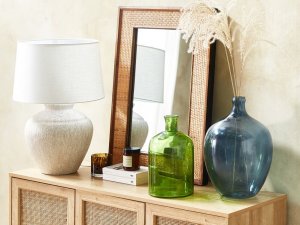 Beliani Wazon na kwiaty szklany 39 cm niebieski ROTI 2