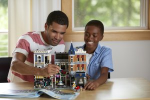 LEGO Creator Expert Plac Zgromadzeń (10255) 2