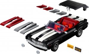 LEGO Icons Chevrolet Camaro Z28 (10304) 4