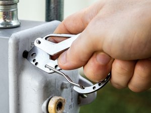 Brelok do kluczy karabińczyk survival multitool 7