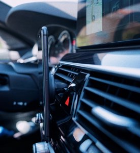 Retoo UCHWYT MAGNETYCZNY DO TELEFONU KRATKI AUTA HOLDER 8