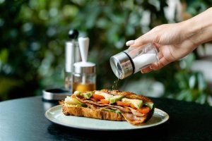 Vialli Design Zestaw do przypraw i miodu SOHO 8838 11