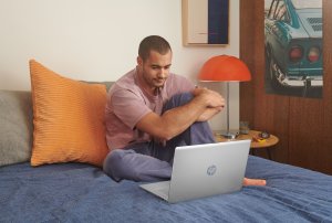 Laptop HP HP 17-cp0225nw (5T617EA) Srebrny 10