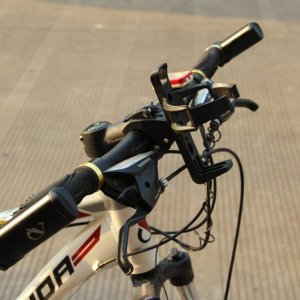 Korbi KOSZYK UCHWYTN NA BIDON BETO MOCOWANIE DO RAMY 4 4