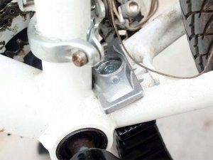 Korbi STOPKA NÓŻKA ROWERU PODPÓRKA PODWÓJNA CENTRALNA P5 4