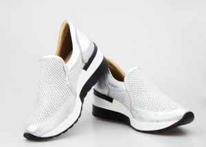 AGA Sneakersy skórzane ażurowe srebrne Aga-39 6
