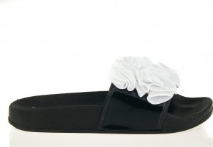 Estetino Czarne klapki z białymi kwiatami-36 1