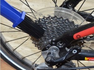 ER4 SZCZOTKA DO CZYSZCZENIA ŁAŃCUCHA ROWERU MOTORU 3