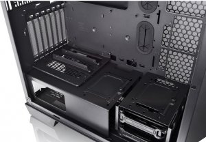 Obudowa Thermaltake View 300 MX (CA-1P6-00M1WN-00) 6