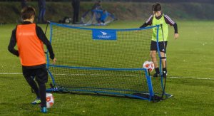 YakimaSport Przyrząd do treningu bramkarzy Rebounder Galaxy (100296) 3