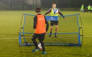 YakimaSport Przyrząd do treningu bramkarzy Rebounder Galaxy (100296) 4