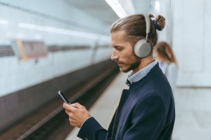 Słuchawki Yealink Słuchawki bezprzewodowe BH72 Teams szare USB-A 4