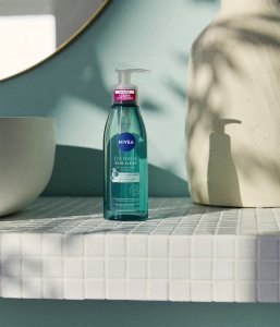 Derma Skin Clear żel oczyszczający przeciw niedoskonałościom 150ml 3