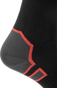 Bridgedale Skarpety wodooszczelne Bridgedale StormSock Heavy Knee - black/red 44 - 47 8