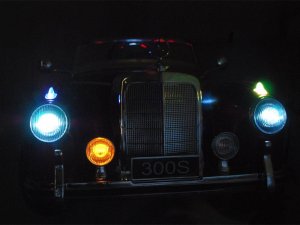 Jokomisiada Auto MERCEDES 300s LAKIER radio pilot PA0082 M 12